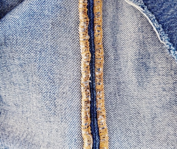 Rare LEVI's Classic Blue Ribcage V Yoke Frayed Skirt - Picture 7 of 16